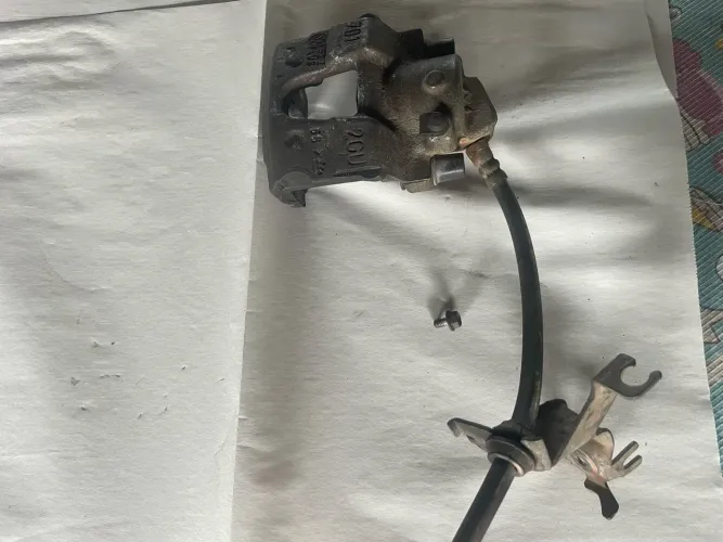Pinça de Freio Dianteira Esquerda Original Volkswagen