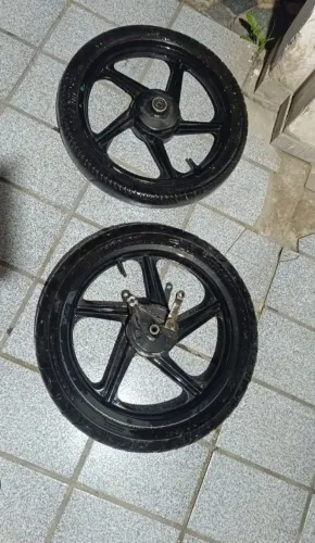 Par de rodas de liga leve