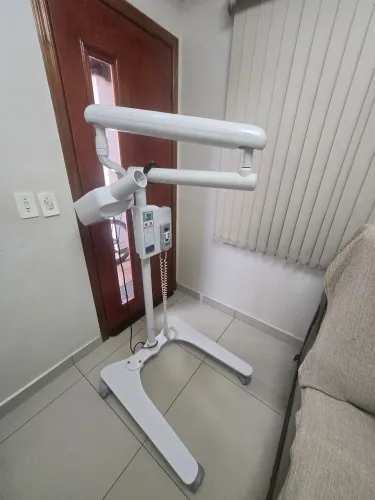 Aparelho de Raios X Odontológico Intraoral COLG D700 - Móvel em excelente estado