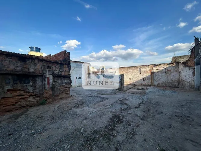 Lote com área de 800m² no Bairro Lagoinha, Belo Horizonte/MG.