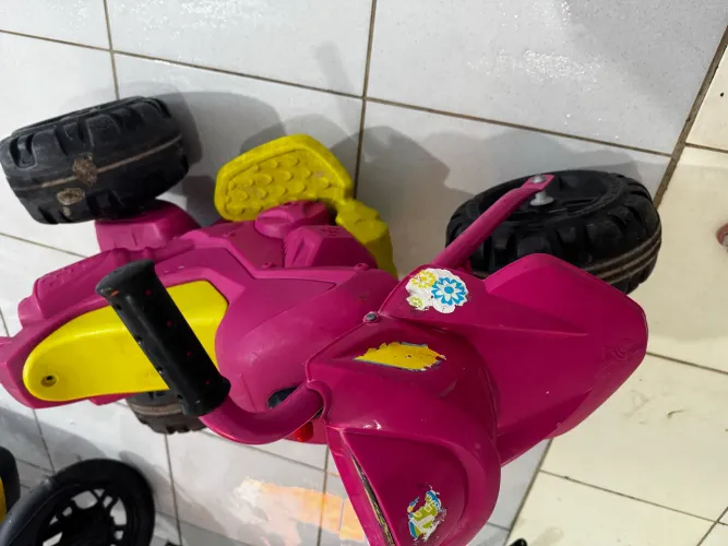 Moto elétrica infantil