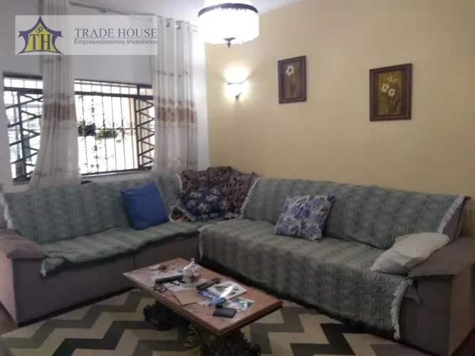 Sobrado à venda Vila Liviero, 4 dormitórios, 4 vagas!
