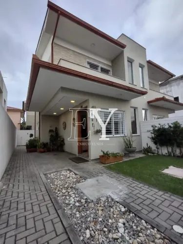 Casa com 2 Suítes, Churrasqueira a 800m da Praia do Campeche- Florianópolis - SC
