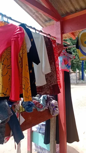 Vendo lotes de roupas usadas