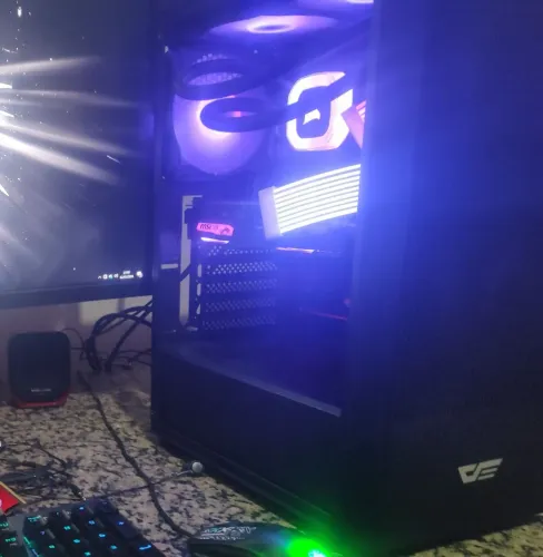 Gabinete Gamer Aigo Mid Tower
