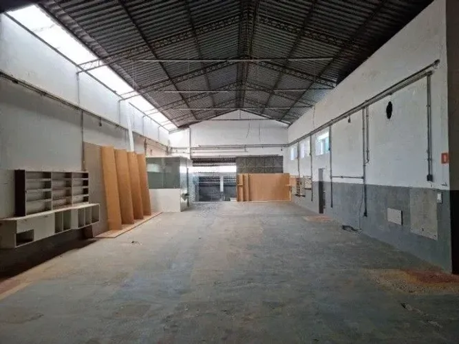 Galpão Comercial à Venda no Jardim Oriente Excelente Oportunidade para Investidores!