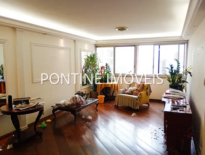 Apartamento para Alugar na Aclimação com 3 Dormitórios e 3 Vagas