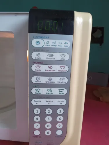 Vendo microondas Eletrolux 31L
