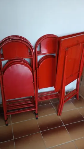 Cadeira de ferro tipo boteco