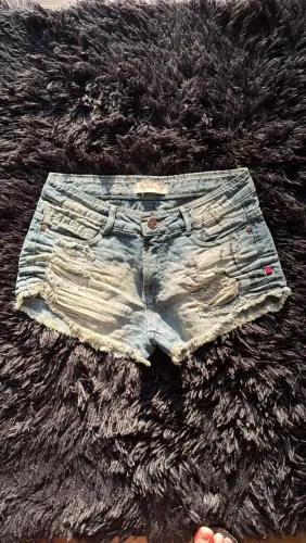 Shorts Jeans Dzarm Feminino Lavagem Clara Destroyed Tam. 38