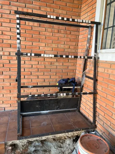 Cavalete de vidraceiro