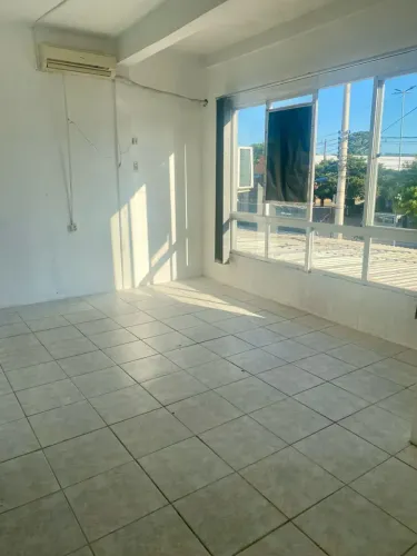 Imóvel para aluguel possui 30 metros quadrados em Cecília - Viamão - RS
