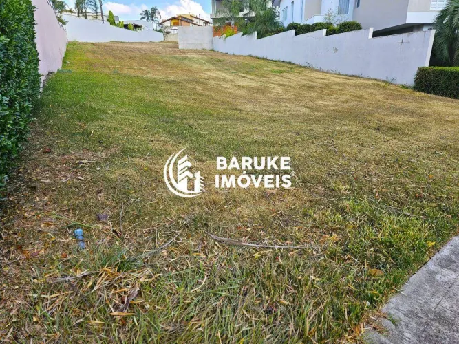 Terreno à venda no Condomínio Vila Paradiso 668m² JARDIM VILA PARADISO
