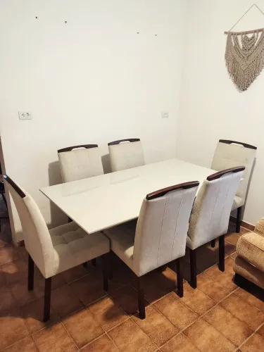 Mesa de Jantar com 6 Cadeiras 