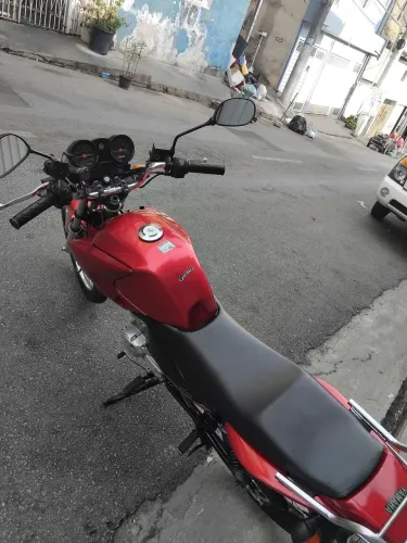 Moto bem conservada tem algums detalhe pra fazer mas nada de mas