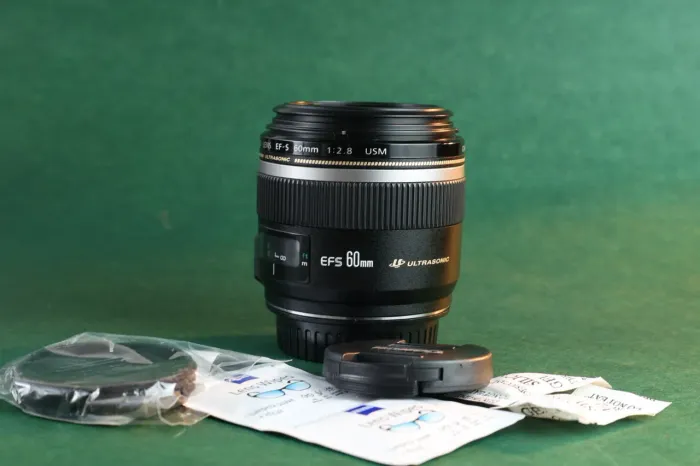 Canon EFS 60mm (Macro) USM