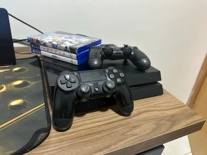 PS4 FAT 500GB + JOGOS | ACEITO TROCA / PROPOSTA