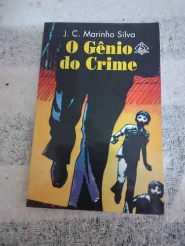 Livro literário juvenil O Gênio do crime semi-novo