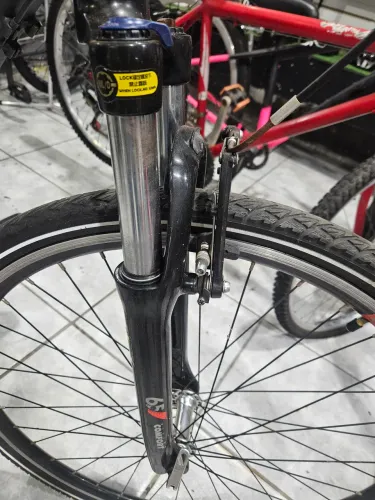 Bike bicicleta aro 29 marca B,tinha e rolo para pedalar em casa