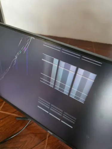 Monitor Aoc Hero 27 polegadas 27G2HE5 1ms com defeito