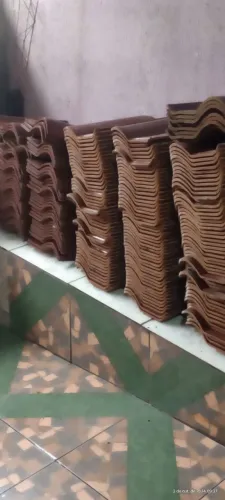 Telhas esmaltada cor pinhão para cobertura de garagem