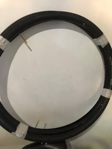 Par de pneu fino aro 29 700 com câmara