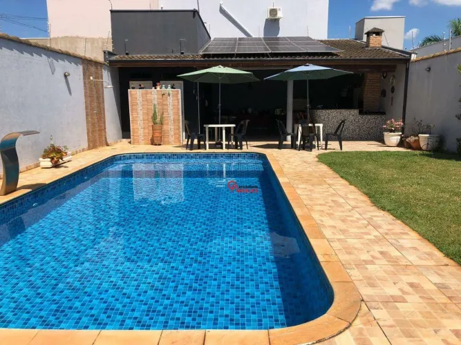 Edícula com 250 m², com piscina ampla, churrasqueira, energia solar, à venda em Santa Bárb