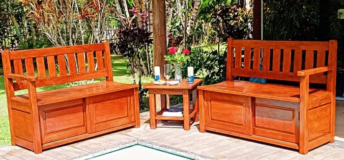 Bancos Premium em Angelim com Armários Integrados | Elegância e Funcionalidade.