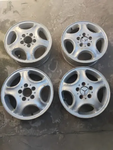 Jogo Roda Liga Leve Aro 15 5 FUROS Mercedes Classe A160 A190 2001