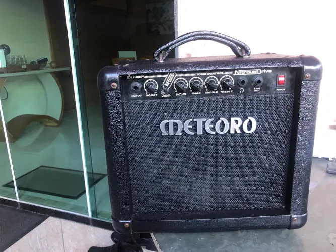 Caixa amplificada nitris 30w meteoro 300,00