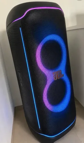 Caixa Jbl Ultimate 1100 rms, a mais potente da JBL