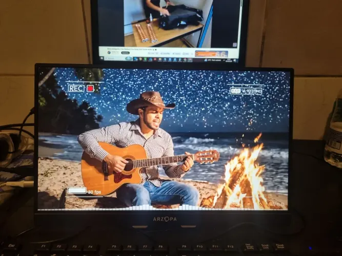 MONITOR  ARZOPA 16.1? Z1FC 144Hz  E COM 2 AUTO-FALENTES EMBUTIDOS!