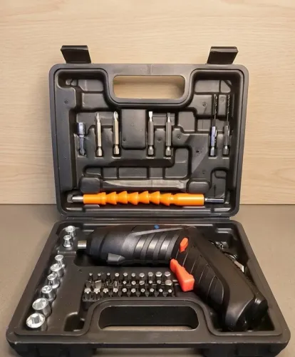 Kit Parafusadeira sem Fio Recarregável + 45 Peças e Extensor Flexível com Maleta