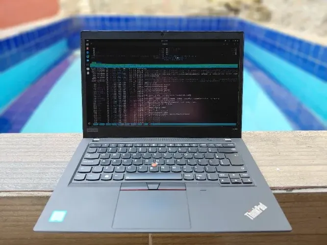 Lenovo ThinkPad T490 i5 | 16GB RAM | SSD 256GB - Conservado