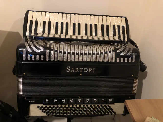 Acordeon sanfona Sartori dupla ressonância