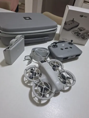 Dji neo combo