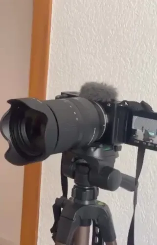 Camera ZVE10 + TAMRON 17-70MM