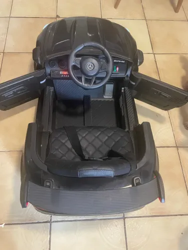 Carro elétrico infantil