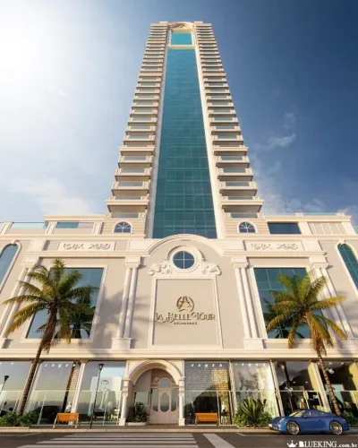 Apartamento na planta à venda em Balneário Camboriú com 4 suítes