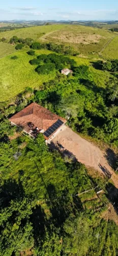 Chácara de 1,6 Hectare (16.000m²) com casa sede, casa de apoio e potencial para loteamento