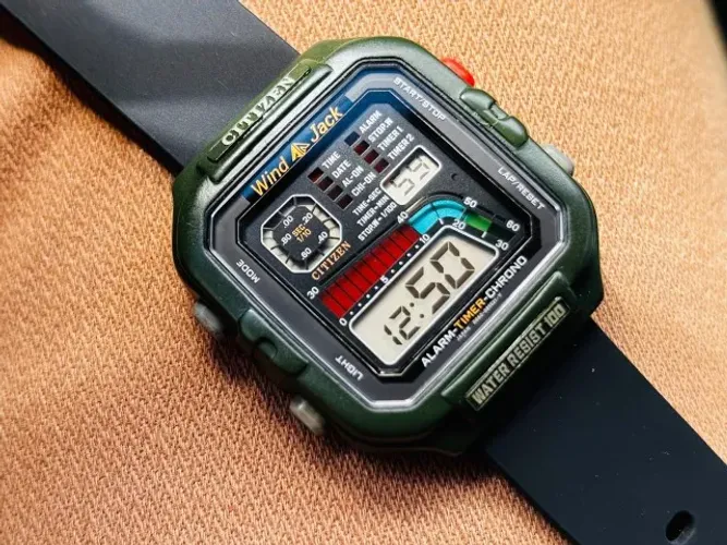 Citizen Windsurf D060 Verde Militar Raríssimo com Selo Holográfico Item de Colecionador 