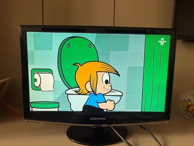 TV Monitor marca Samsung, 20 polegadas modelo 2033M