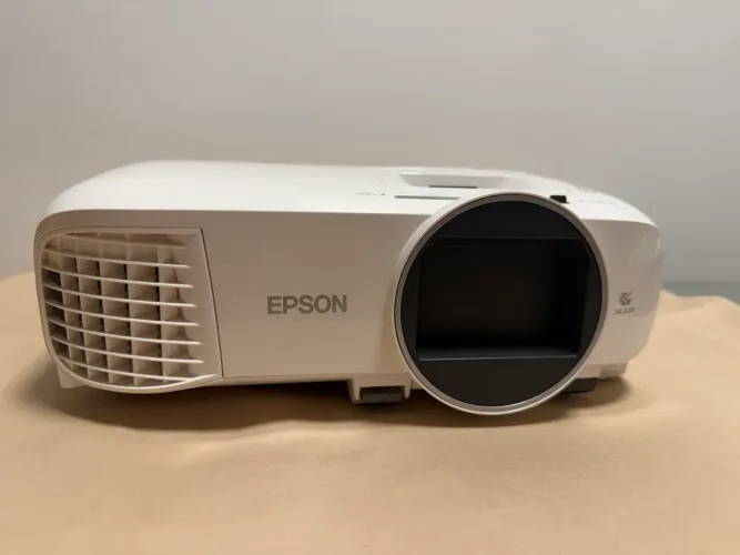 Home cinema Epson modelo 2100