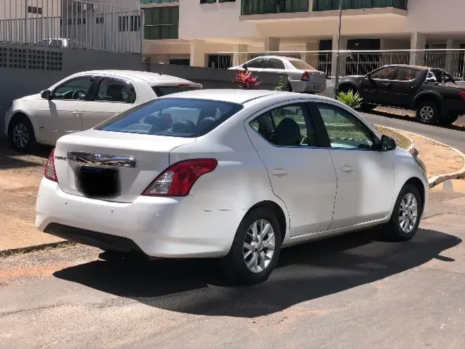 Nissan Versa V-drive Plus 1.6 16V Flex AUT 2021