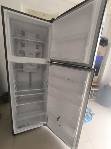 Geladeira com defeito