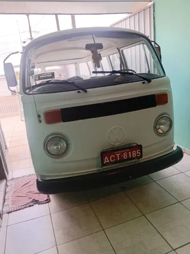 Volkswagen Kombi Standard/ Luxo/ Serie Prata 1977