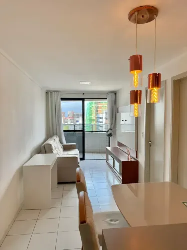 Quarto e sala mobiliado com varanda- 42m2- nascente-andar alto l-jatiúca.