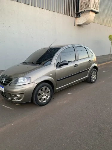 Citroen C3 GLX 1.4/ GLX Sonora 1.4 Flex 8V 5P 2012