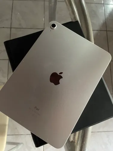 Ipad 10 + caneta da WB + capa magnética + teclado 