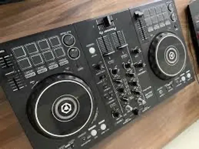 Controladora DDJ 400 pioneer